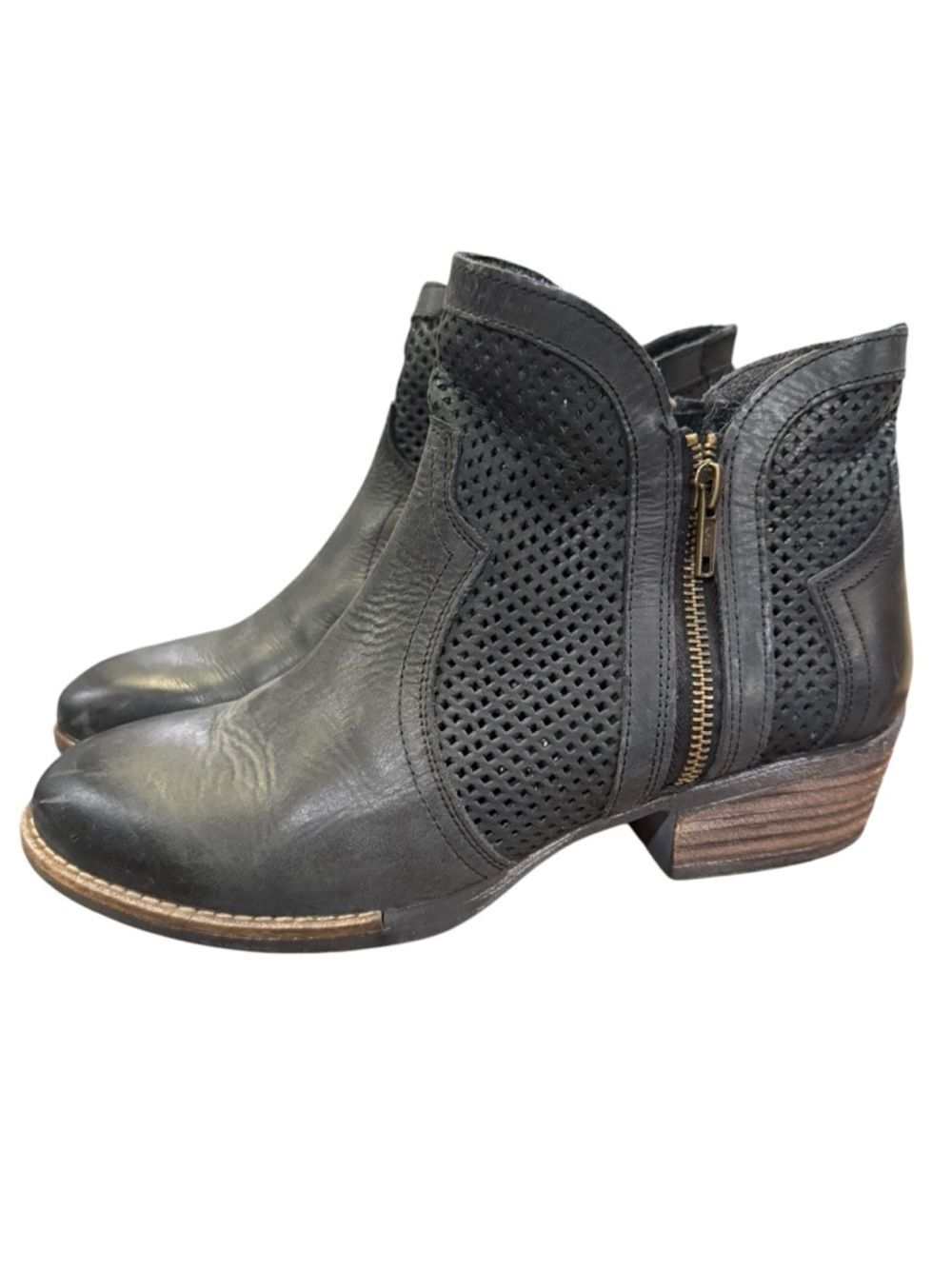 Sterling River Black Leather Perforated Ankle Boots Zip Western Size 9.5